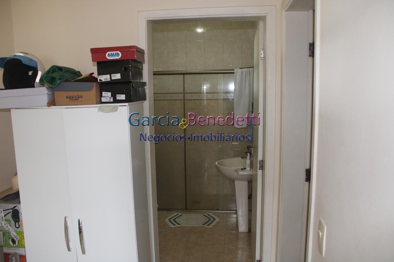 Chácara à venda em Jundiaí-SP, bairro Santa Clara: 4 quartos, 2 suítes, 2 salas, 5 banheiros, 11 vagas, 500m² de área.