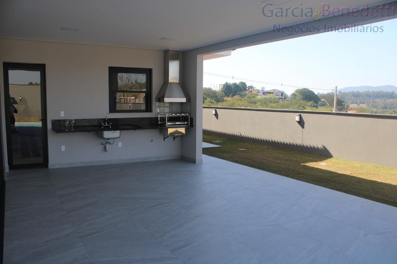 Impecável casa de luxo em condomínio em Jundiaí-SP, bairro Medeiros: 4 quartos, 4 suítes, 3 salas, 5 banheiros, 4 vagas, 325m²!