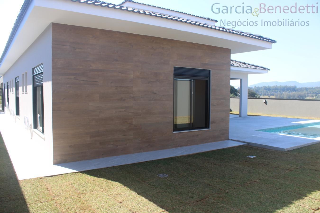 Impecável casa de luxo em condomínio em Jundiaí-SP, bairro Medeiros: 4 quartos, 4 suítes, 3 salas, 5 banheiros, 4 vagas, 325m²!