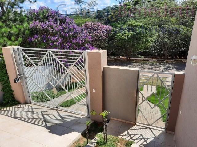 Linda casa em condomínio de alto padrão - residencial parque - foto 2