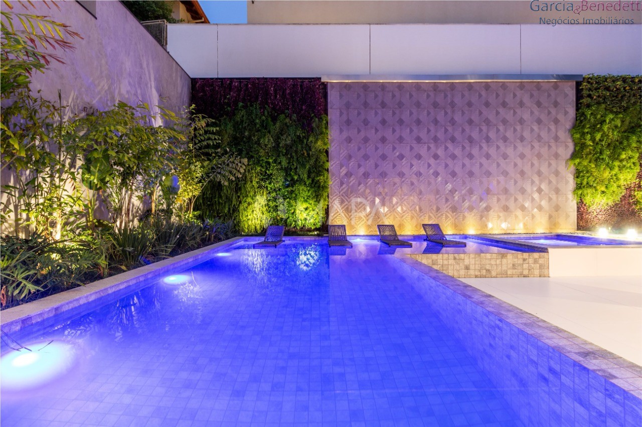 Linda Casa em Condomínio de Altíssimo Padrão - Tamboré Residencial III - Santa de Parnaíba - SP