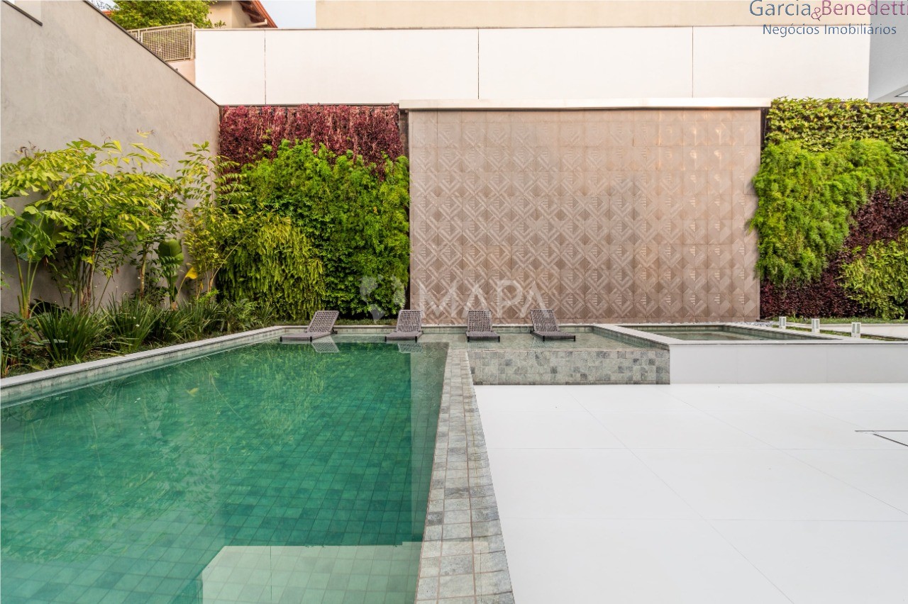 Linda Casa em Condomínio de Altíssimo Padrão - Tamboré Residencial III - Santa de Parnaíba - SP