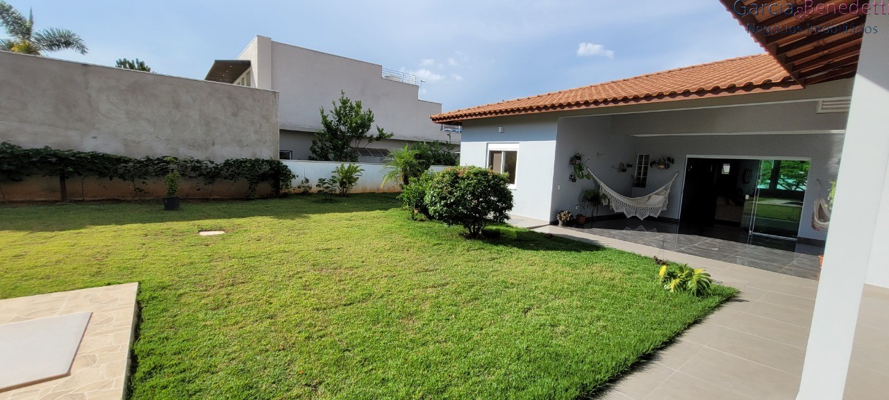 Linda Casa Térrea em Condomínio de Alto Padrão - Residencial dos Lagos - Itupeva - SP