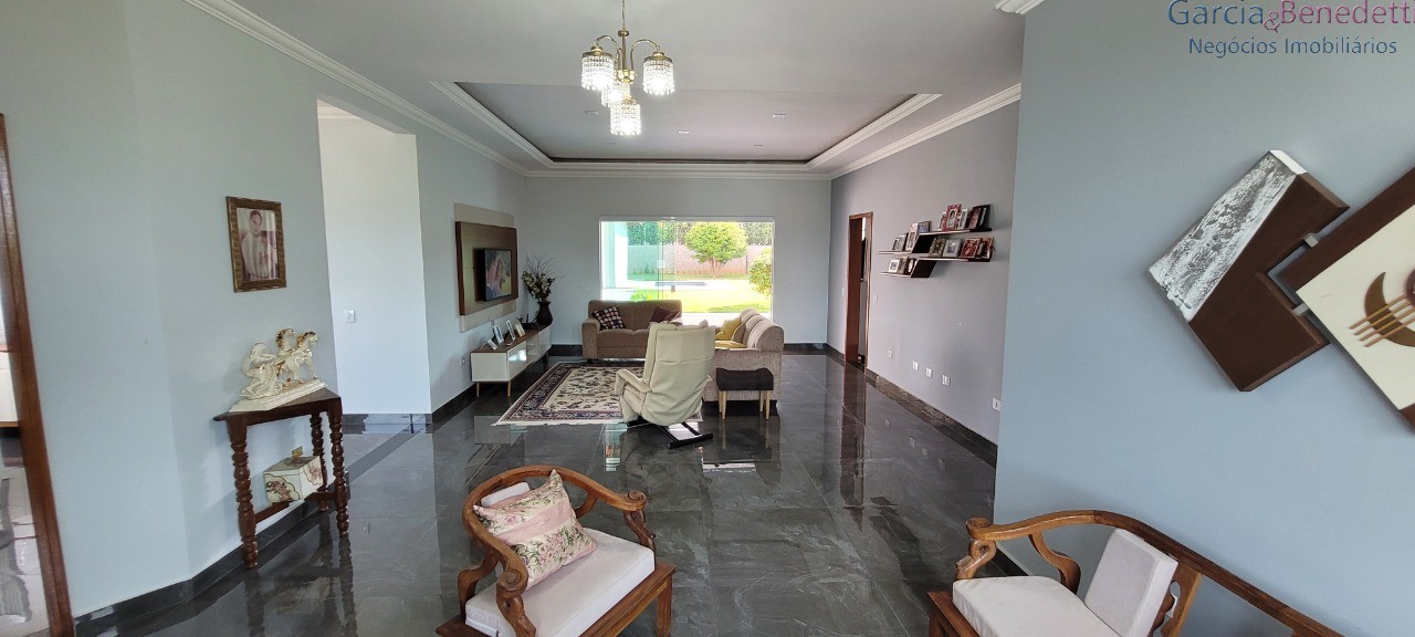 Linda casa térrea em condomínio de alto padrão - residencial