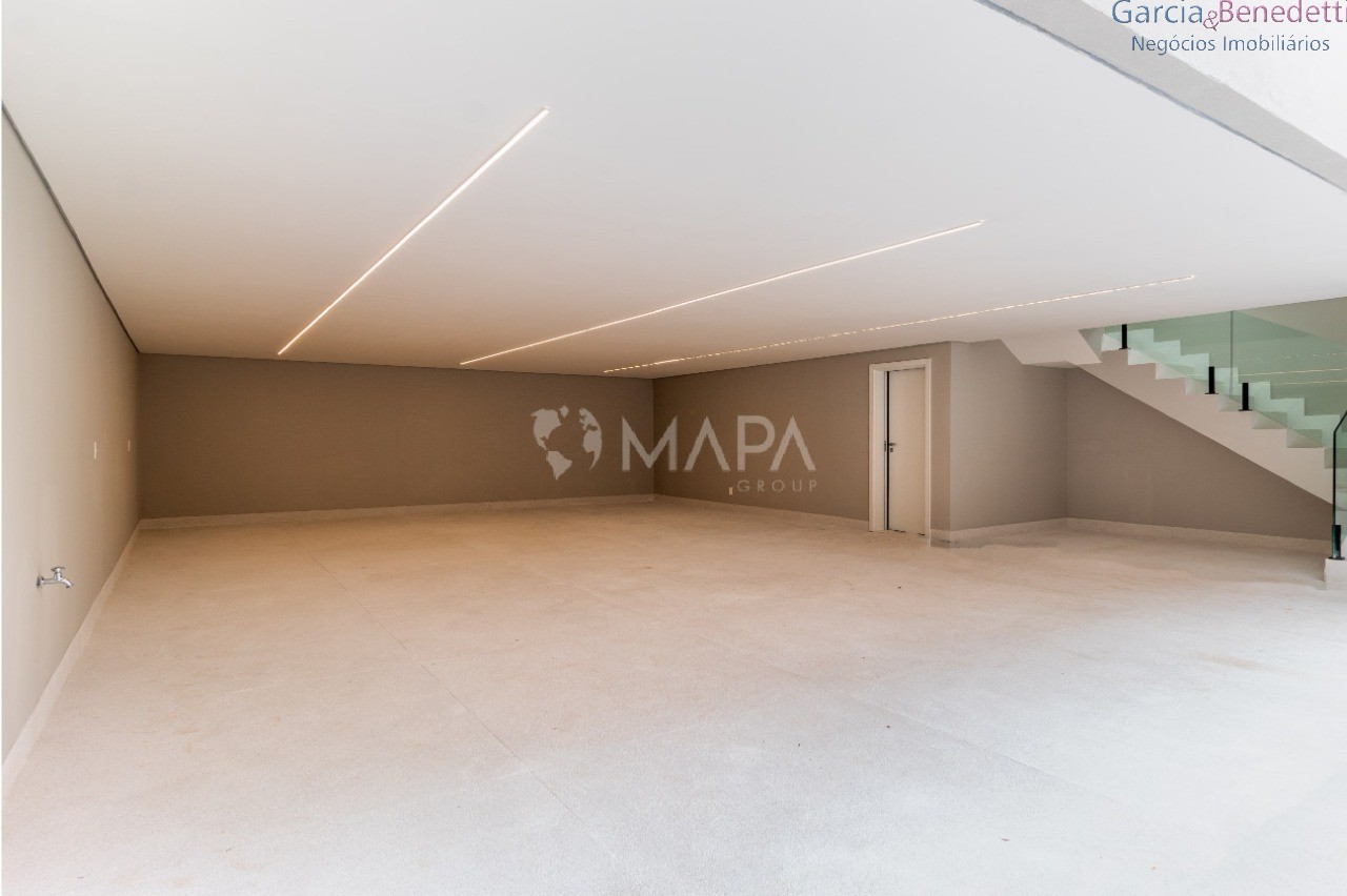 Linda Casa em Condomínio de Altíssimo Padrão - Tamboré Residencial III - Santa de Parnaíba - SP
