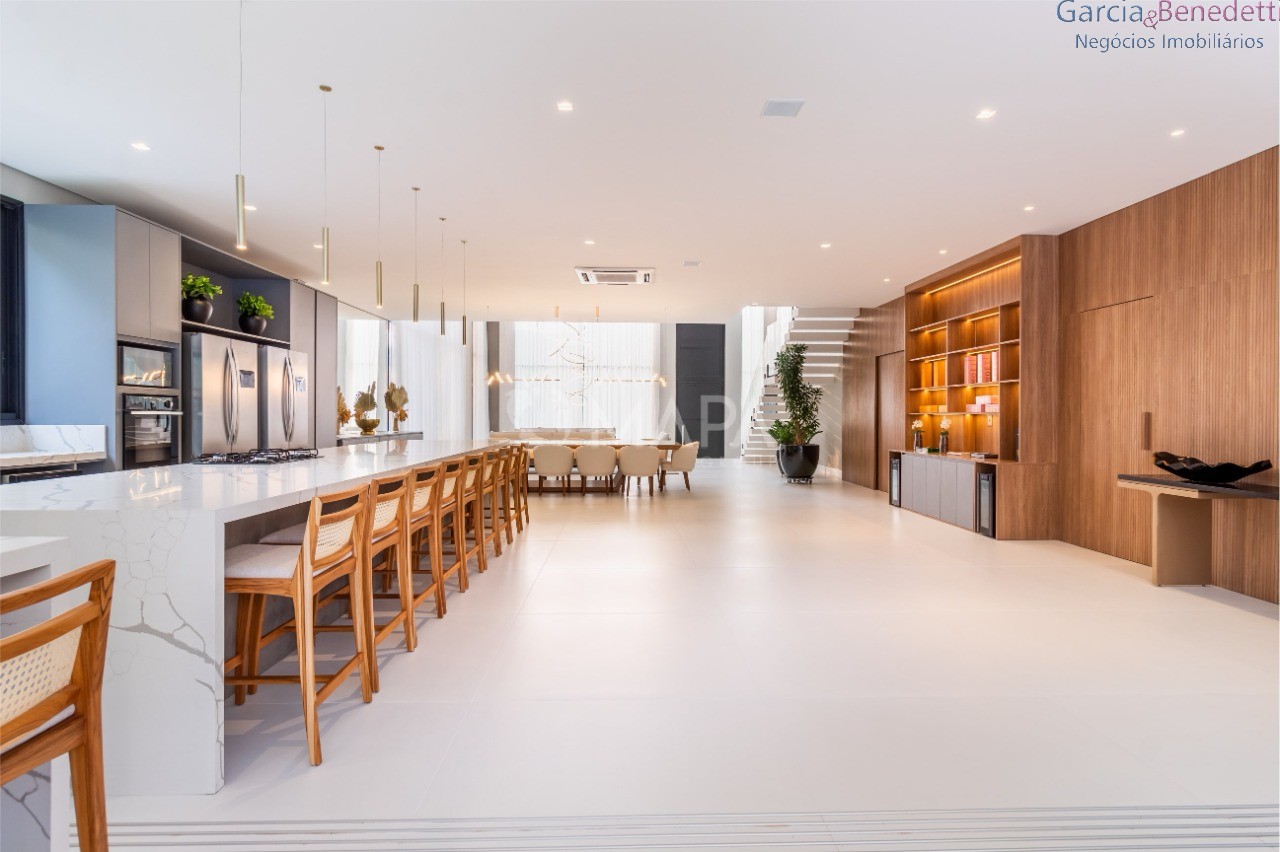 Linda Casa em Condomínio de Altíssimo Padrão - Tamboré Residencial III - Santa de Parnaíba - SP