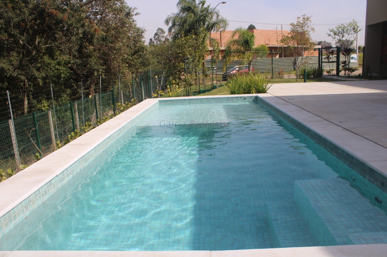 Casa de luxo em condomínio, 4 quartos e 4 suítes no bairro Medeiros, Jundiaí-SP - 348m² - Imperdível!