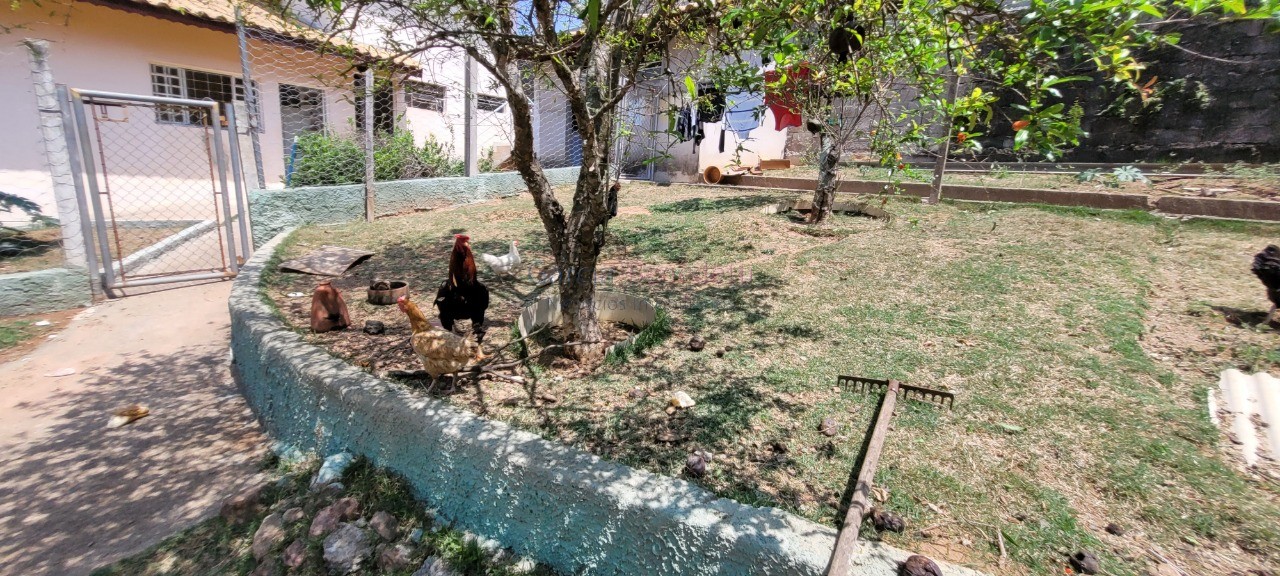 Chácara à venda em Itupeva-SP, bairro Minas de Inhandjara: 2 quartos, 2 salas, 2 banheiros, 7 vagas, 247,64m². Confira!