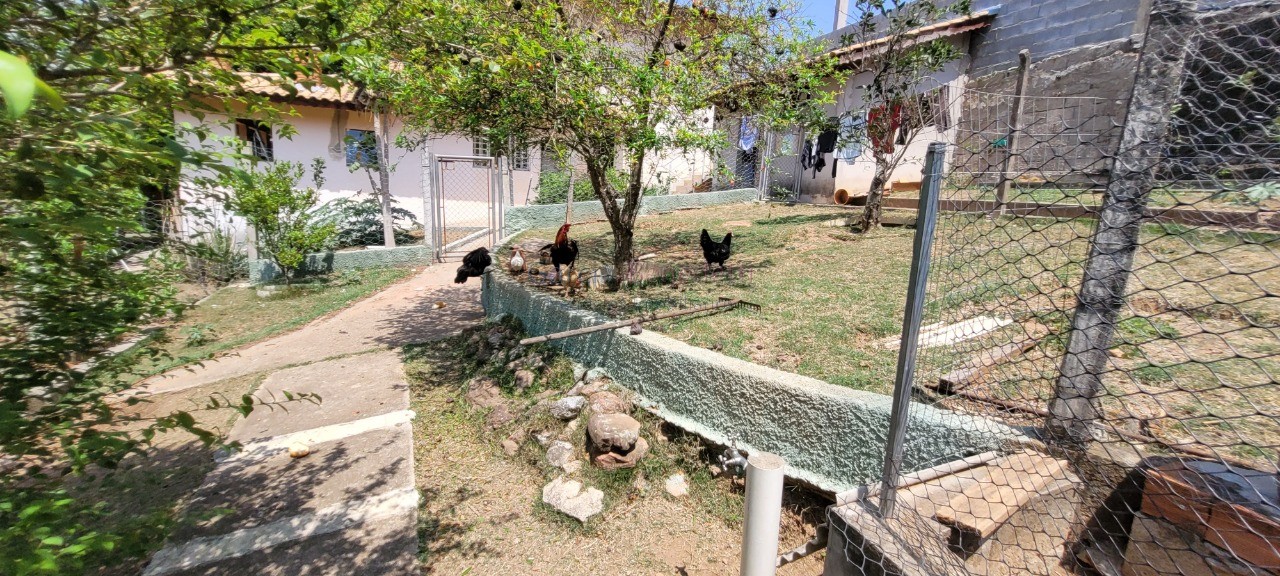 Chácara à venda em Itupeva-SP, bairro Minas de Inhandjara: 2 quartos, 2 salas, 2 banheiros, 7 vagas, 247,64m². Confira!