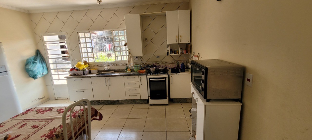 Chácara à venda em Itupeva-SP, bairro Minas de Inhandjara: 2 quartos, 2 salas, 2 banheiros, 7 vagas, 247,64m². Confira!