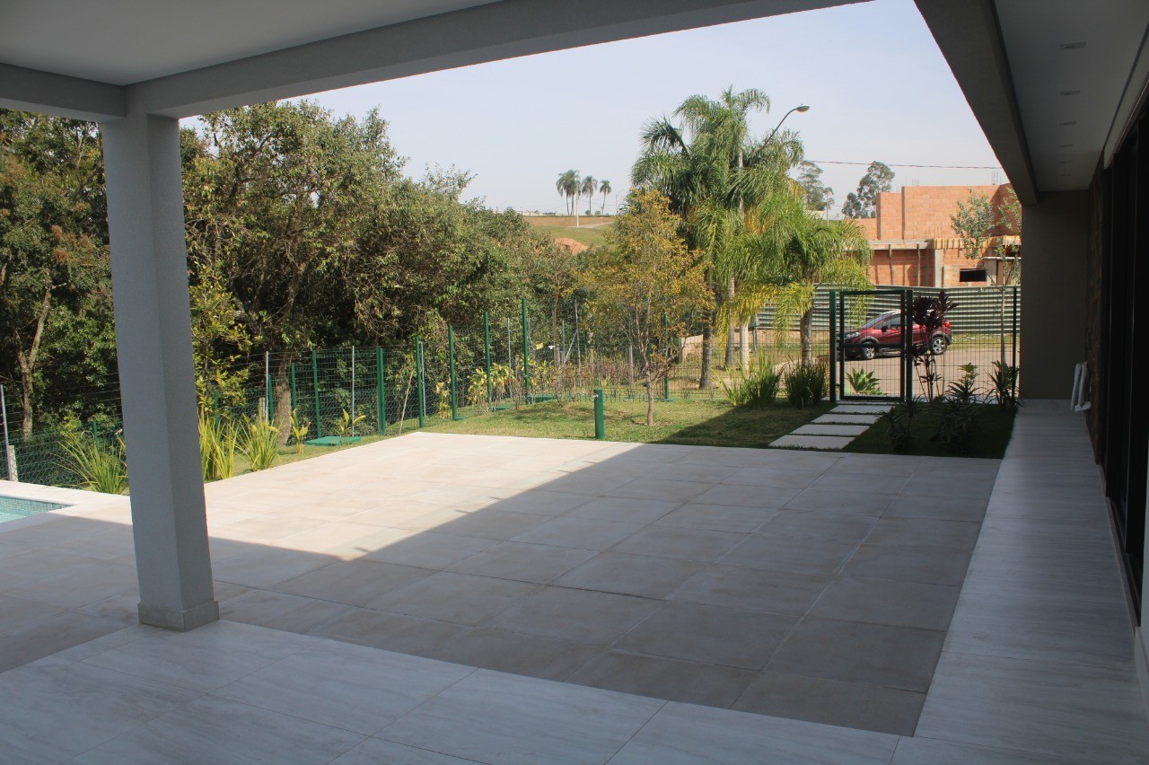 Casa de luxo em condomínio, 4 quartos e 4 suítes no bairro Medeiros, Jundiaí-SP - 348m² - Imperdível!