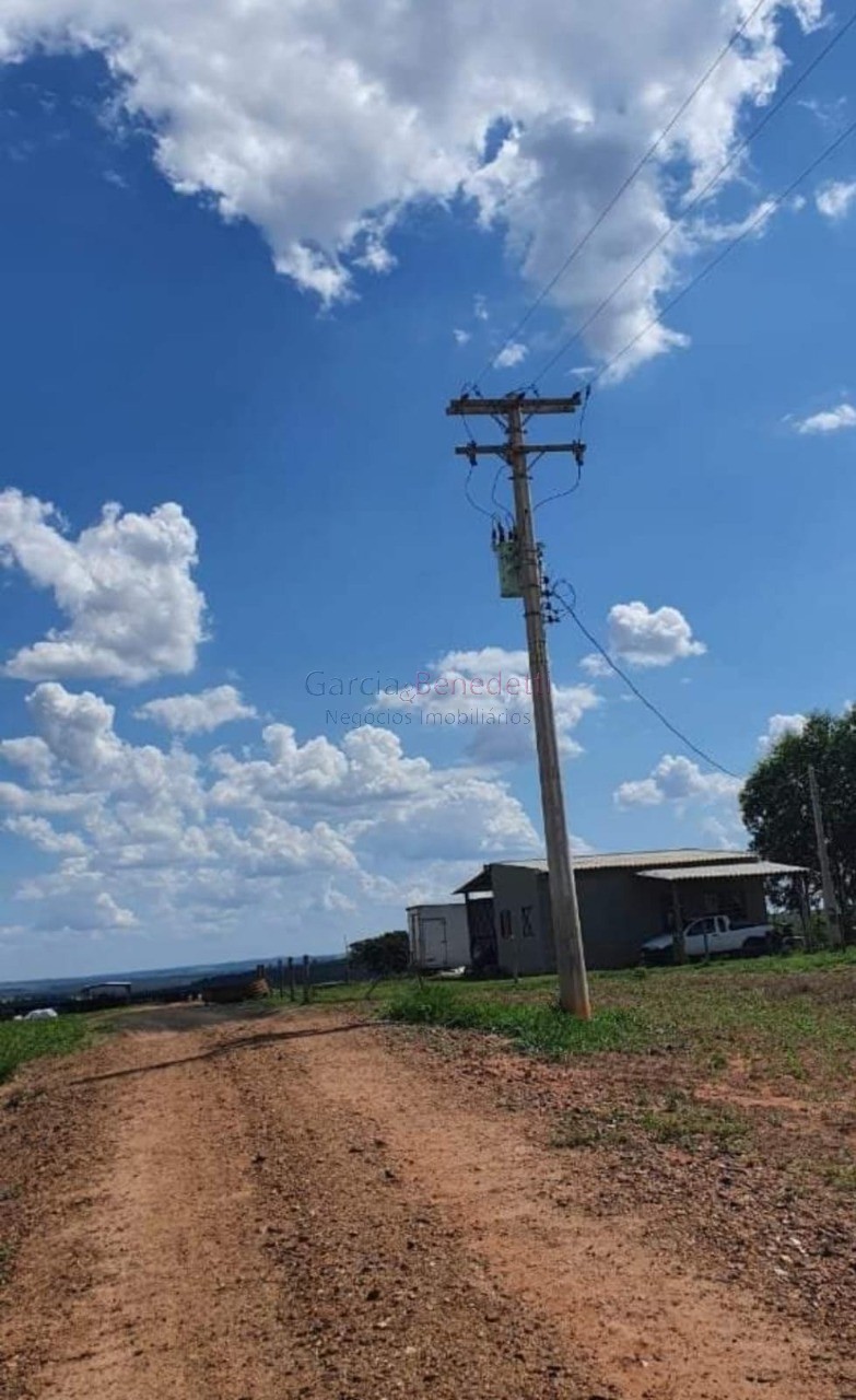 Fazenda de porte com 4 quartos e 30 vagas em Bauru-SP - Loteamento Chácaras Vale do São Luiz - Imperdível!