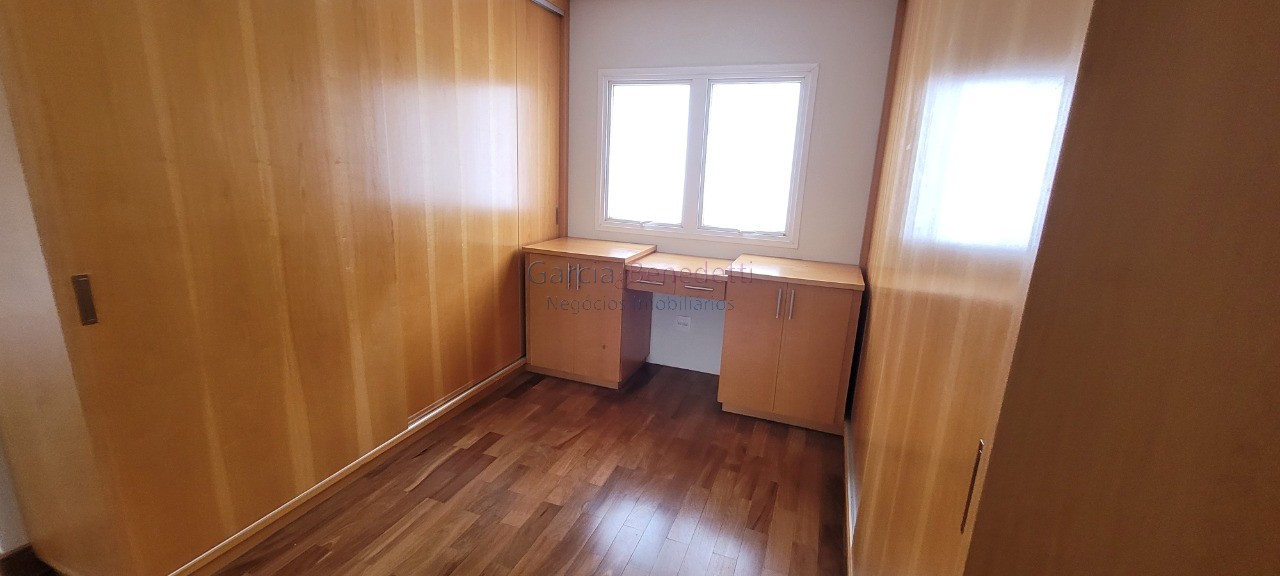 Luxuosa casa em condomínio à venda em Jundiaí-SP, Bairro Anhangabaú! 4 quartos, 4 suítes, 3 salas, 5 banheiros, 4 vagas, 400m².