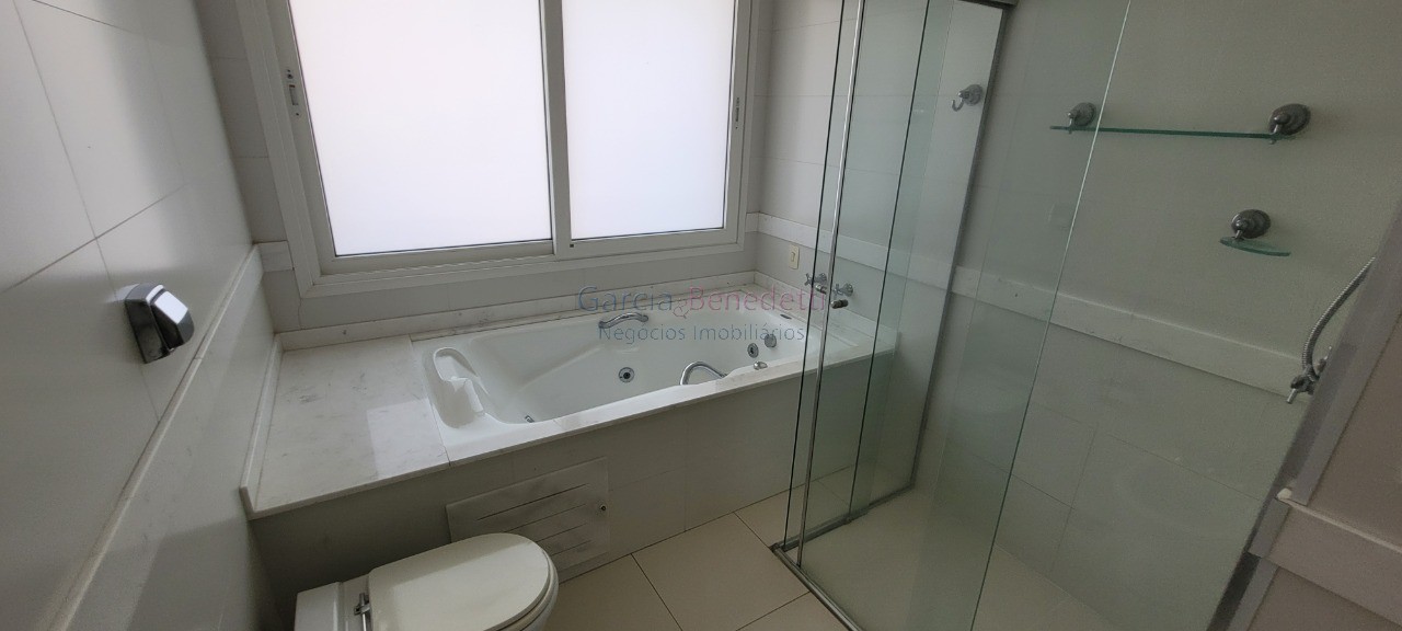 Luxuosa casa em condomínio à venda em Jundiaí-SP, Bairro Anhangabaú! 4 quartos, 4 suítes, 3 salas, 5 banheiros, 4 vagas, 400m².