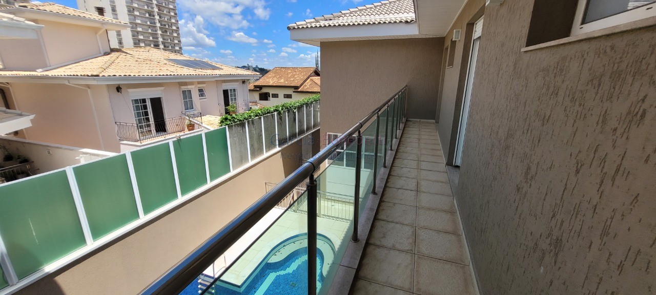 Luxuosa casa em condomínio à venda em Jundiaí-SP, Bairro Anhangabaú! 4 quartos, 4 suítes, 3 salas, 5 banheiros, 4 vagas, 400m².
