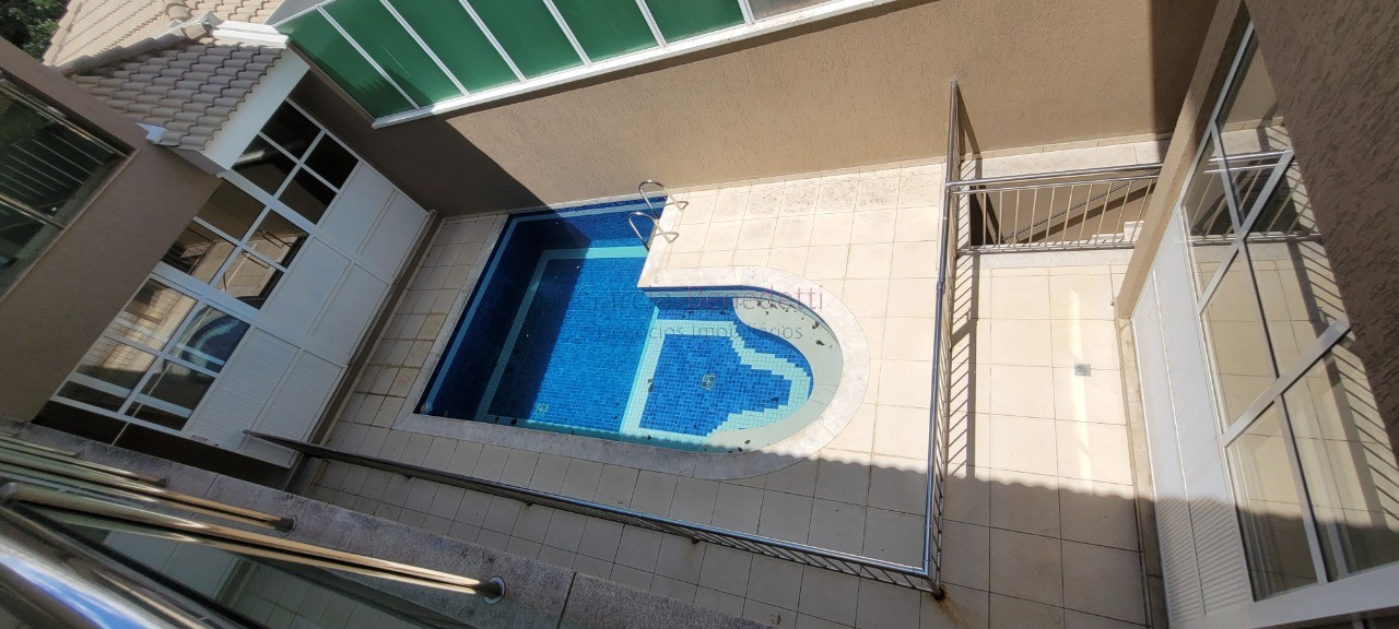 Luxuosa casa em condomínio à venda em Jundiaí-SP, Bairro Anhangabaú! 4 quartos, 4 suítes, 3 salas, 5 banheiros, 4 vagas, 400m².