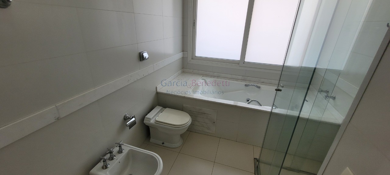 Luxuosa casa em condomínio à venda em Jundiaí-SP, Bairro Anhangabaú! 4 quartos, 4 suítes, 3 salas, 5 banheiros, 4 vagas, 400m².