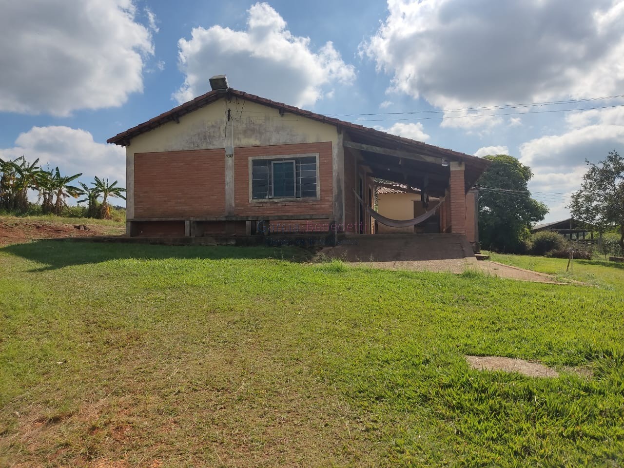 Oportunidade única: Sitio à venda em Itapetininga-SP, Centro! 3 quartos, 3 salas, 3 banheiros, 30 vagas de garagem, 508.200,00 m²!