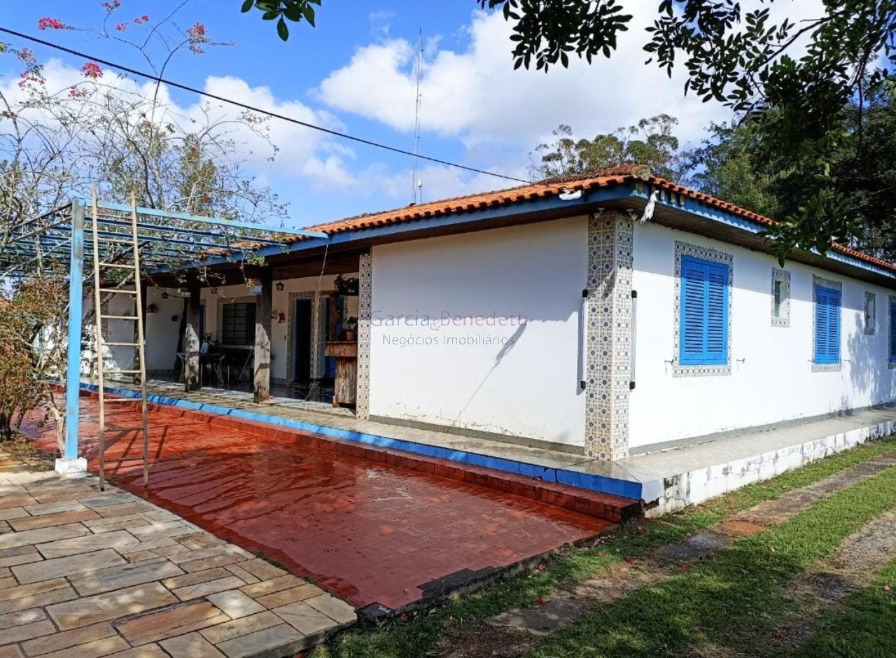 Impressionante sítio à venda em Itapetininga-SP, Centro: 3 quartos, 1 suíte, 2 salas, 2 banheiros, 20 vagas, 634.478m²!