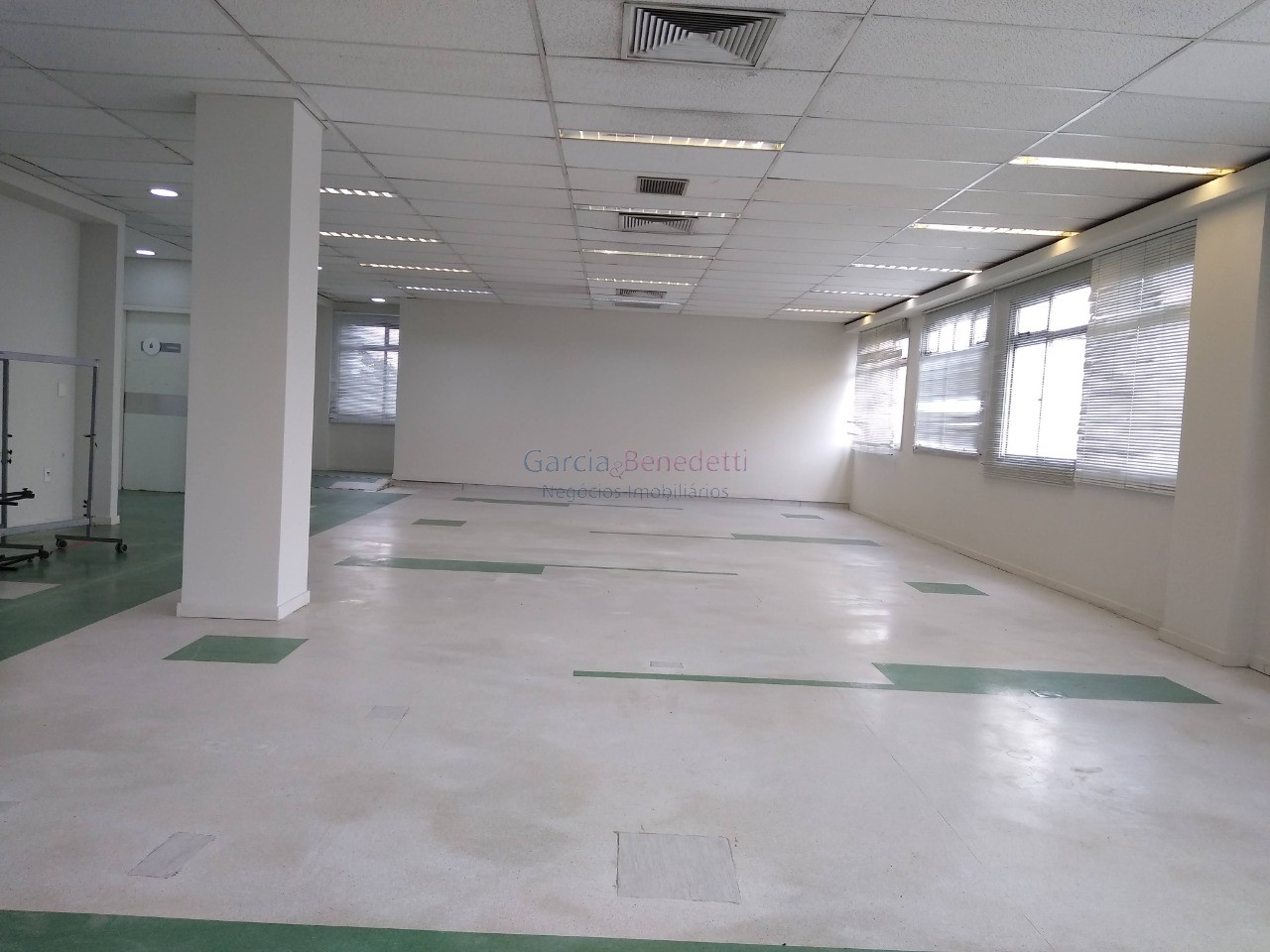 Prédio Comercial de 4.816m² para Locação em São Paulo-SP, Parque Industrial Tomas Edson: Oportunidade Imperdível!
