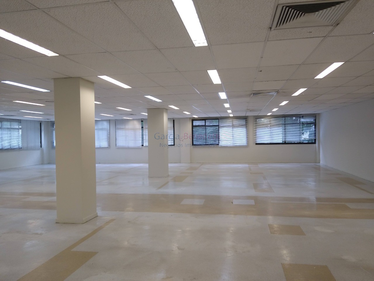 Prédio Comercial de 4.816m² para Locação em São Paulo-SP, Parque Industrial Tomas Edson: Oportunidade Imperdível!