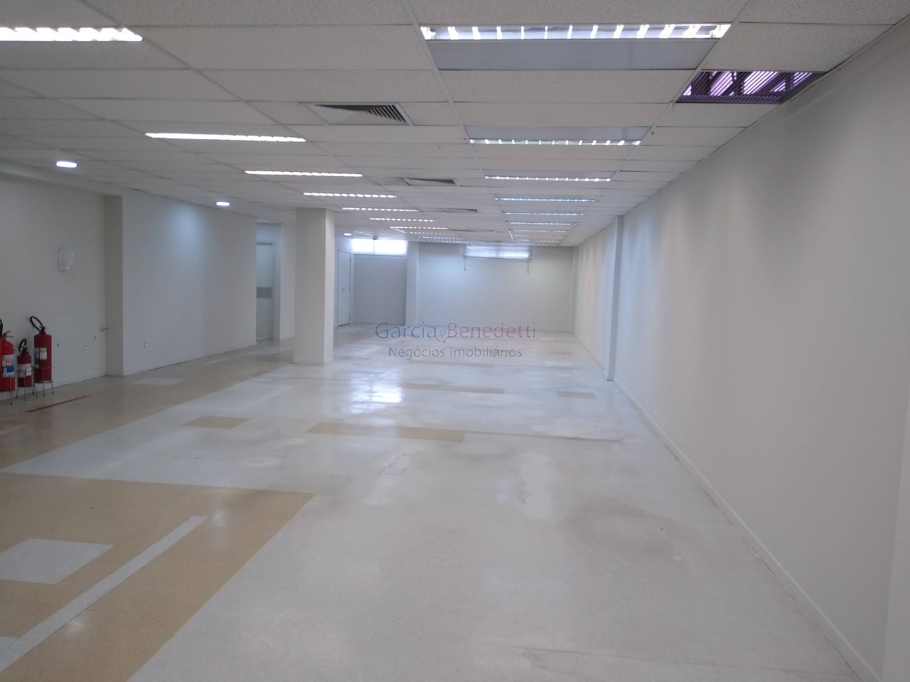 Prédio Comercial de 4.816m² para Locação em São Paulo-SP, Parque Industrial Tomas Edson: Oportunidade Imperdível!