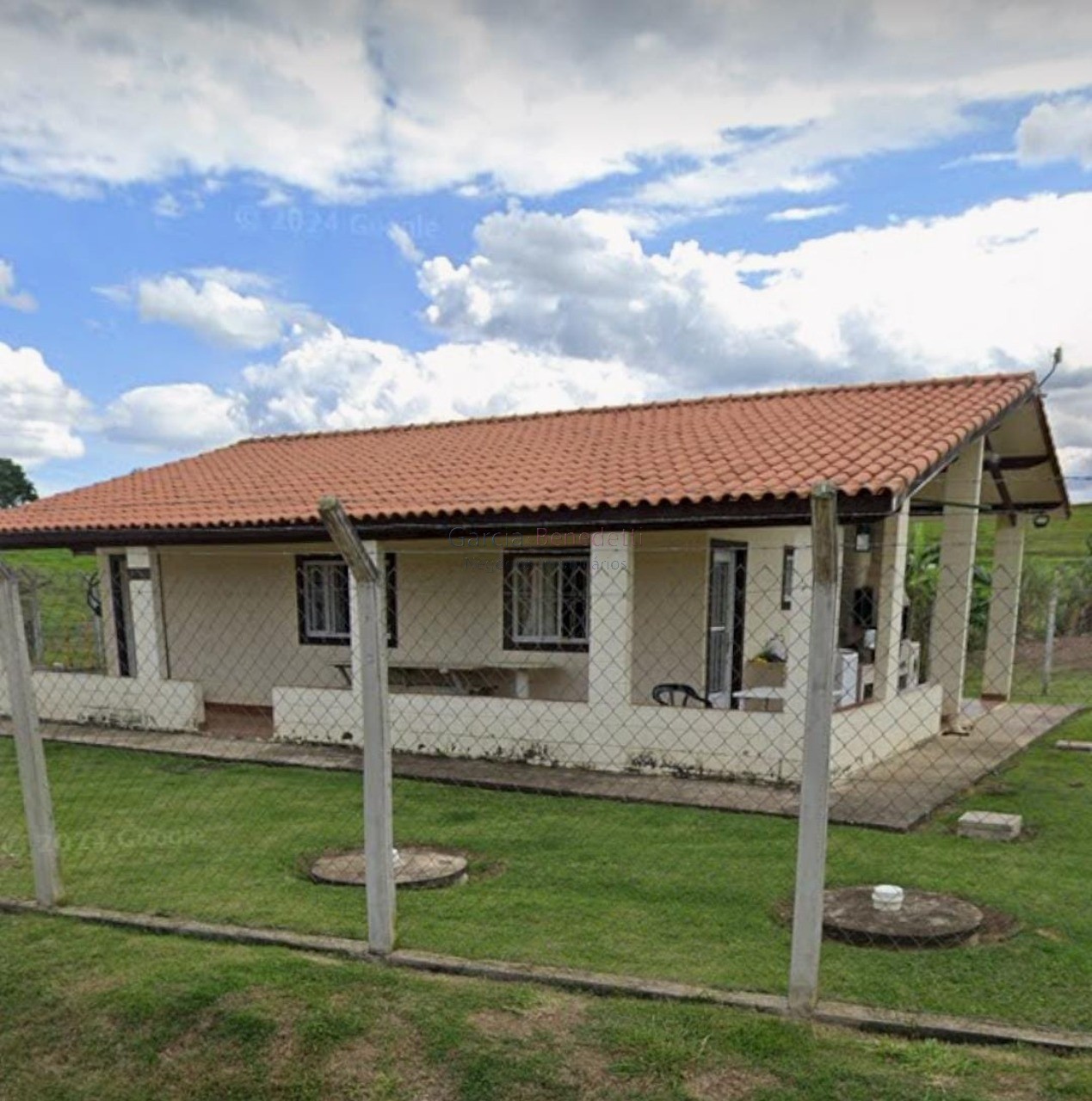 Fazenda à venda em São José dos Campos-SP, Jardim Bela Vista: 2 quartos, 2 salas, 2 banheiros, 60 vagas de garagem!