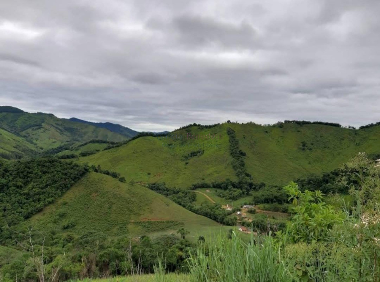Fazenda à venda em Adrianópolis-PR: 5 quartos, 1 suíte, 2 salas, 4 banheiros, 70 vagas de garagem, 10.188.200,00 m².