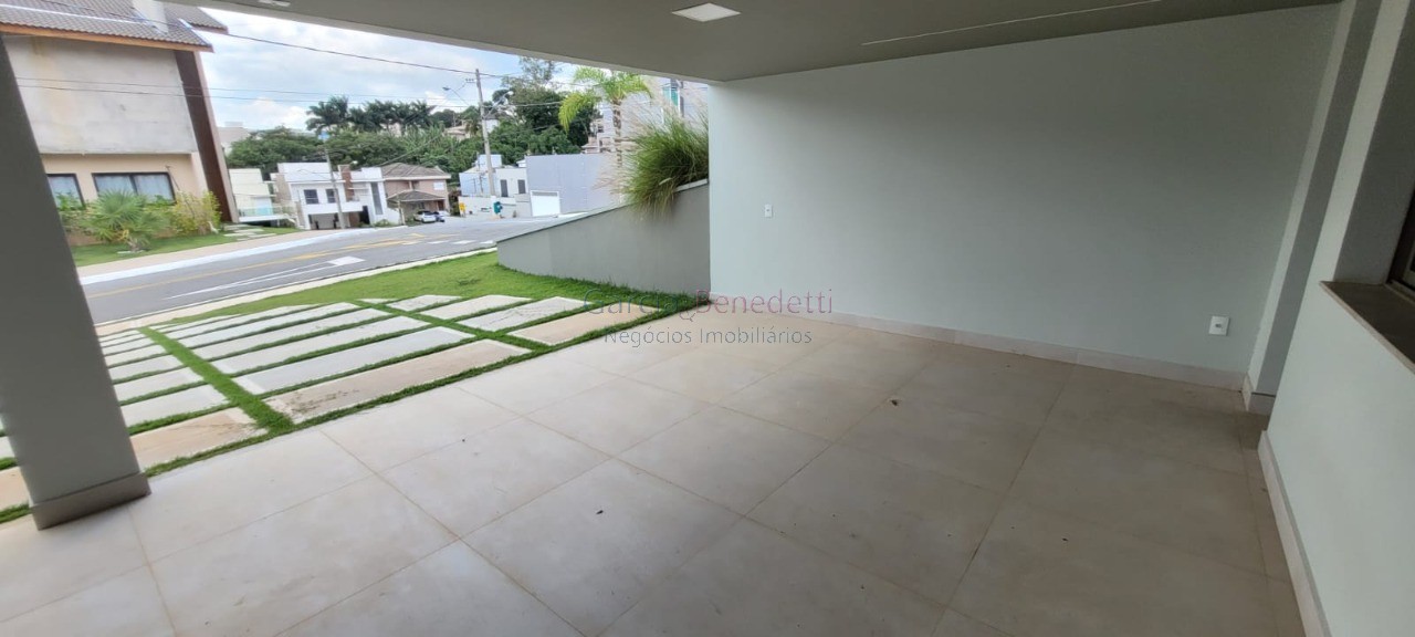 Casa de luxo em condomínio à venda em Jundiaí-SP, 2 quartos, 2 suítes, 3 salas, 3 banheiros, 5 vagas, 266,30 m².