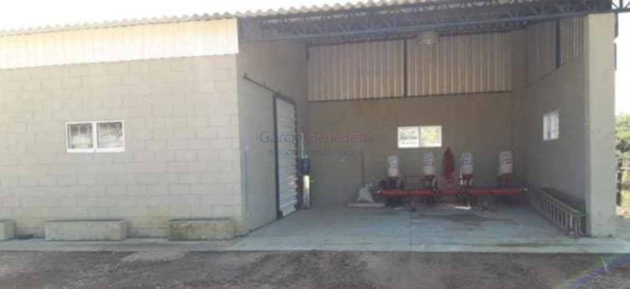 Fazenda à venda em São José dos Campos-SP, Jardim Bela Vista: 2 quartos, 2 salas, 2 banheiros, 60 vagas de garagem!
