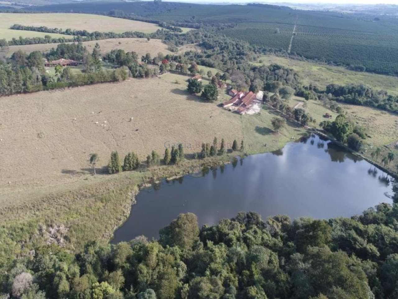 Fazenda de luxo 7 quartos, 7 suítes, 4 salas, 10 banheiros Vila Bom Jesus, Sorocaba-SP 1.621.400m² Vende-se