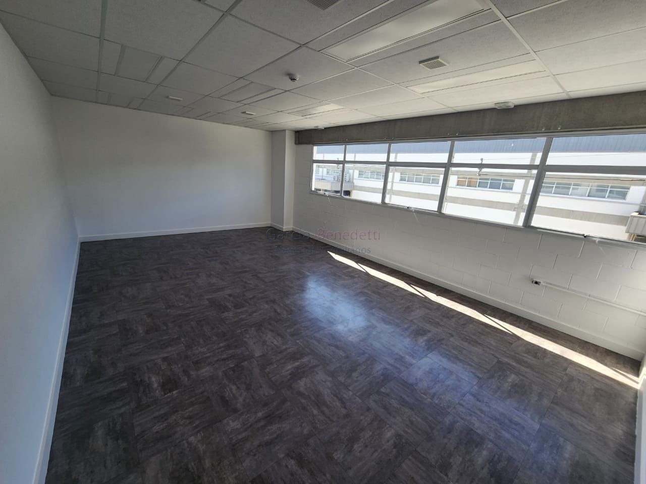 Galpão Comercial em Condomínio para Locação em Jundiaí-SP - Bairro Jardim Shangai - 3.239,00 m² de Área Disponível