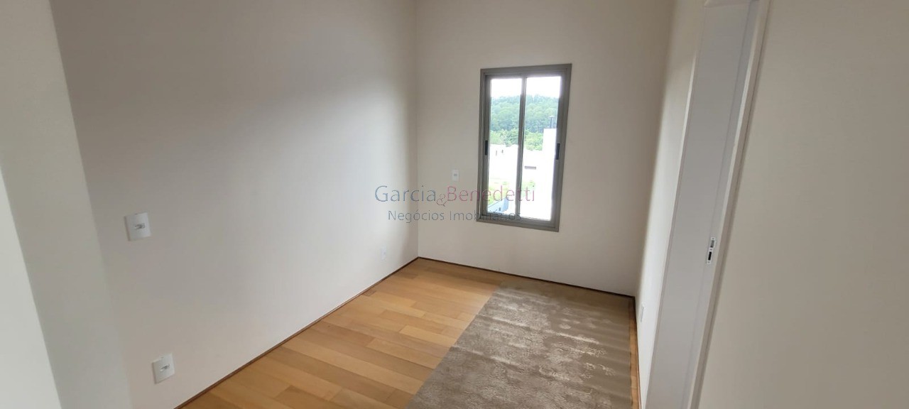 Casa de luxo em condomínio à venda em Jundiaí-SP, 2 quartos, 2 suítes, 3 salas, 3 banheiros, 5 vagas, 266,30 m².