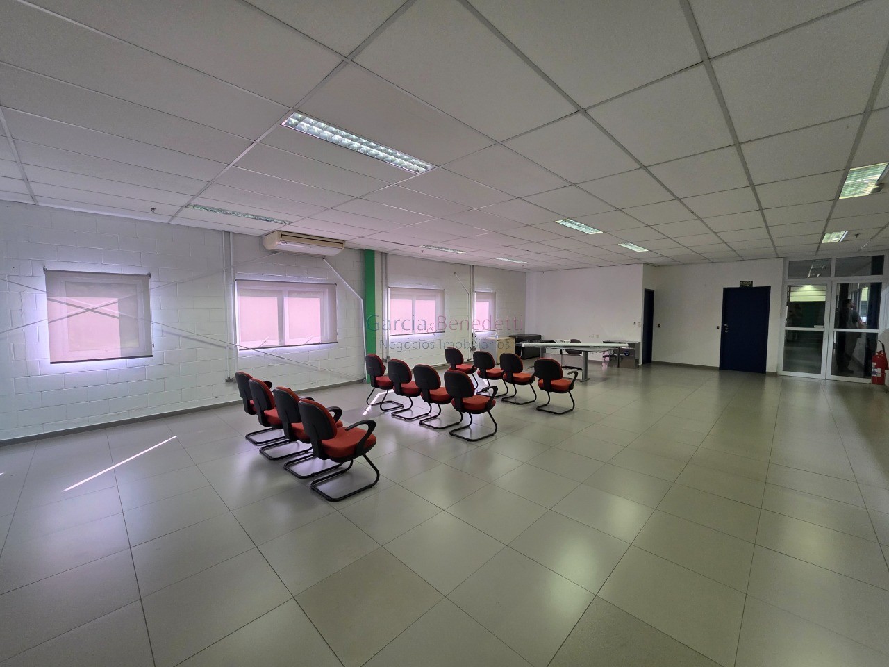 Galpão Industrial para Locação em Embu das Artes-SP, Bairro Água Morna - 7.629,00 m² de Área Disponível!