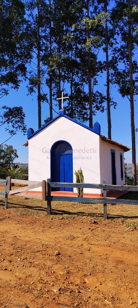 Fazenda de Luxo no Centro de Botucatu-SP: 4 quartos, 3 salas, 3 banheiros, 40 vagas de garagem, 2.890.000,00 m² de área