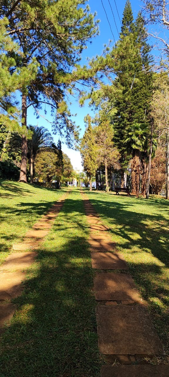 Fazenda de Luxo no Centro de Botucatu-SP: 4 quartos, 3 salas, 3 banheiros, 40 vagas de garagem, 2.890.000,00 m² de área