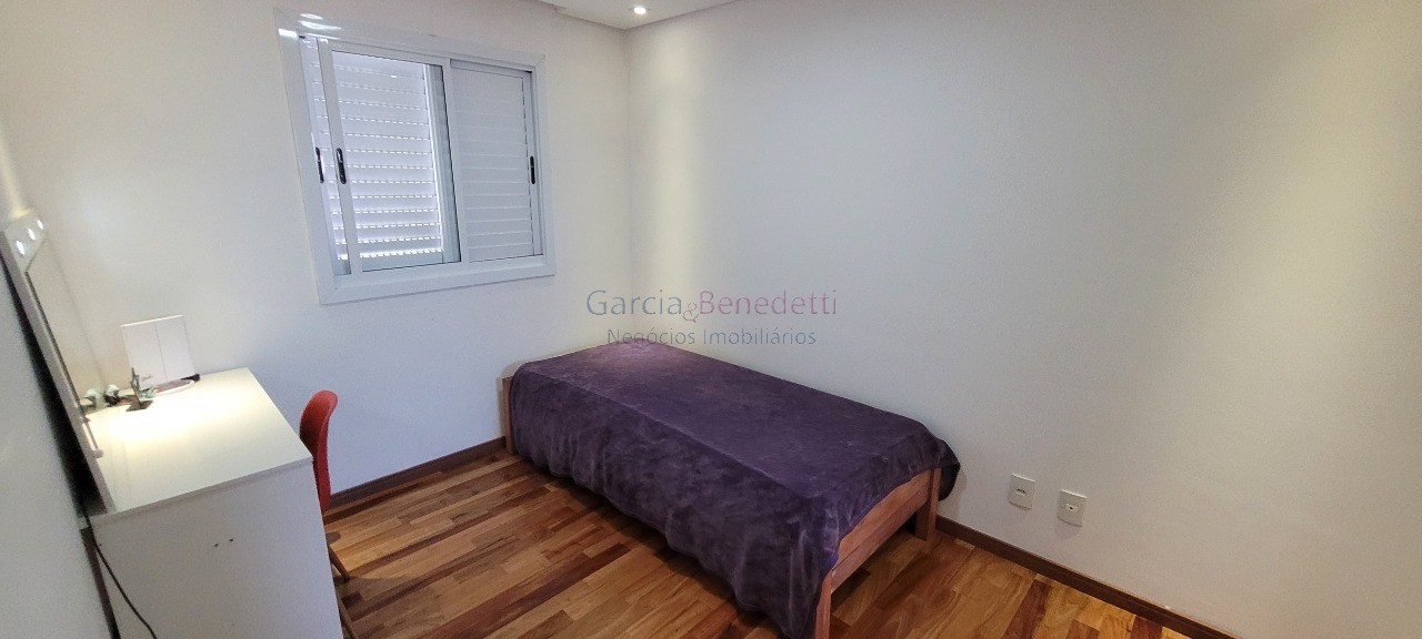 Casa de luxo em condomínio: 5 quartos, 4 suítes, 2 salas, 5 