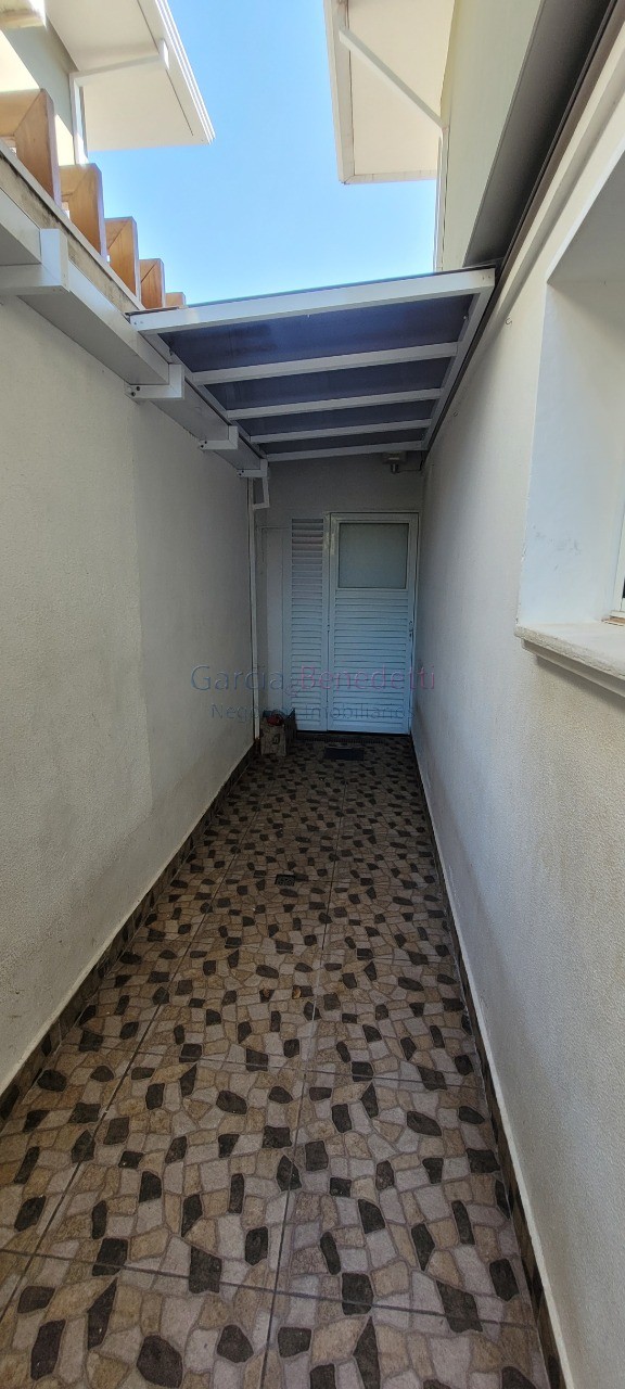 Casa de luxo em condomínio: 5 quartos, 4 suítes, 2 salas, 5 banheiros, 3 vagas em Jundiaí-SP, Jardim Ermida I - 184m²