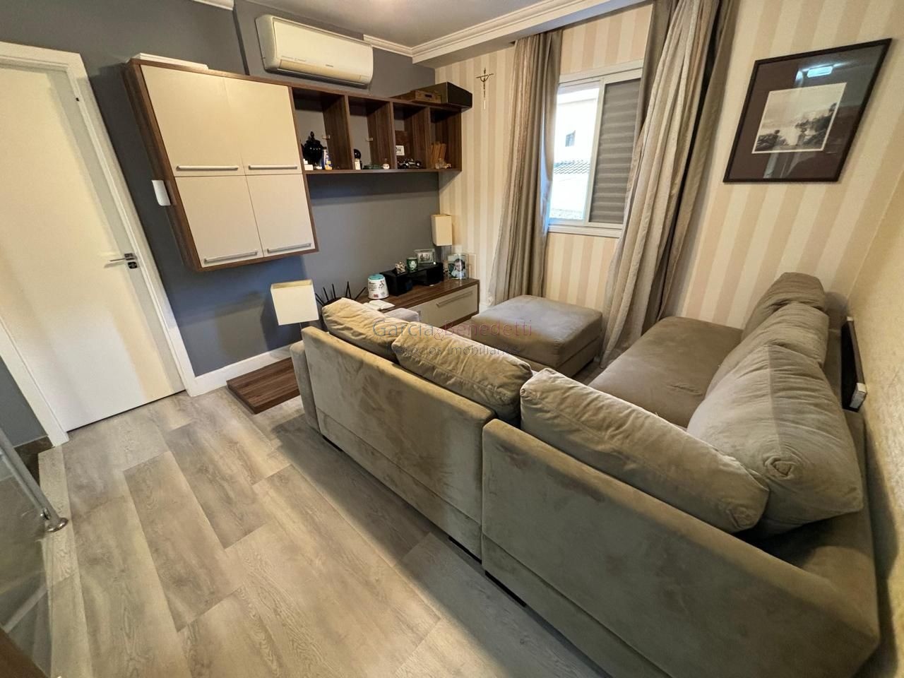 Imperdível oportunidade: Casa em condomínio com 3 suítes e 5 vagas de garagem em Jundiaí-SP, Jardim Ermida I.