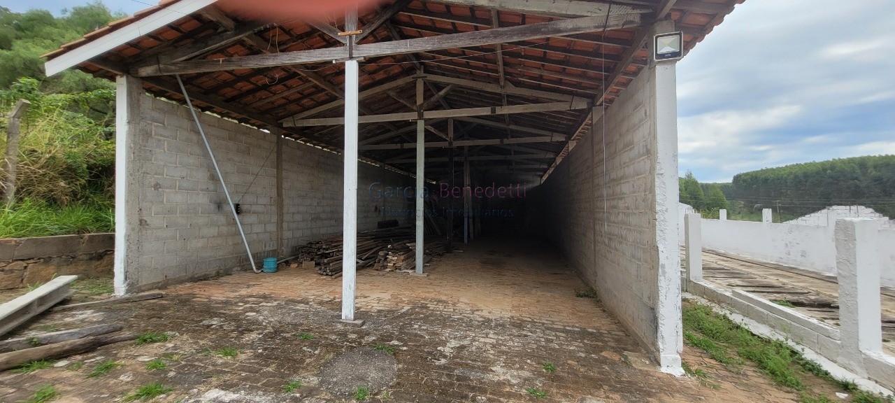 Chácara à venda em Itu-SP, Jardim Paraíso II: 6 quartos, 5 salas, 4 banheiros, 40 vagas, 3.300m² de área.