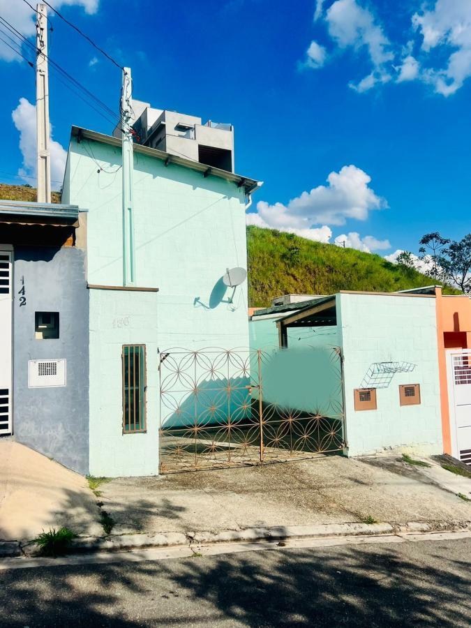Impecável casa à venda em Jundiaí-SP, Jardim Vale Verde: 4 quartos, 4 salas, 4 banheiros, 157m² de área. Imperdível!
