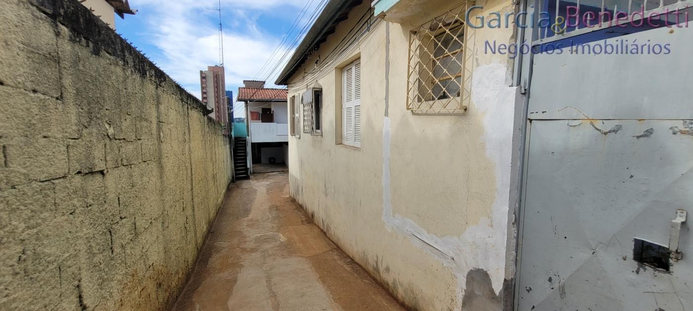 Ótimo imóvel para investimento, com terreno grande a venda e