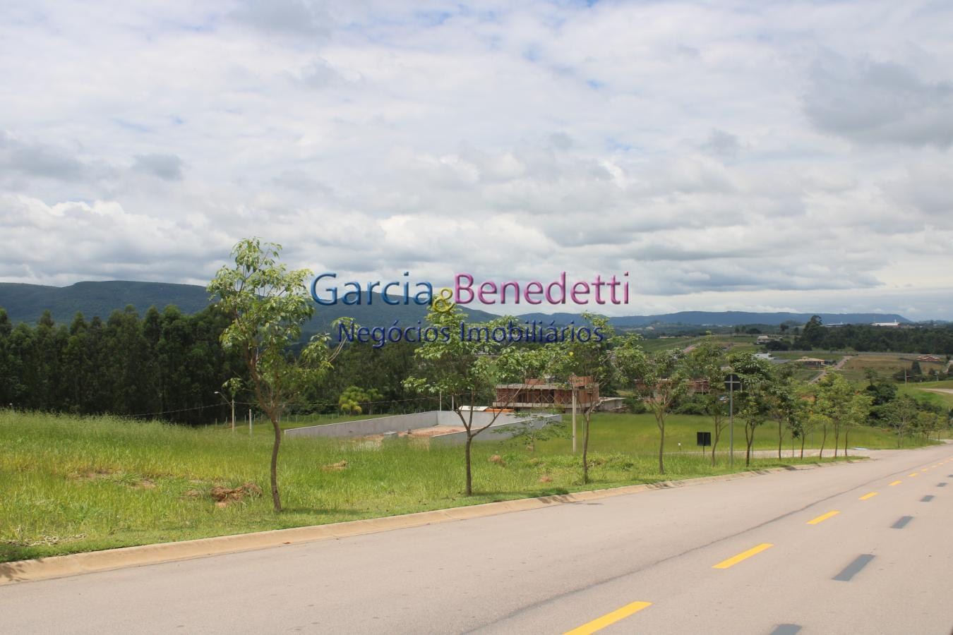 Terreno de 1.616,79m² em condomínio à venda em Jundiaí-SP, bairro Medeiros: sua oportunidade de construir o sonho!