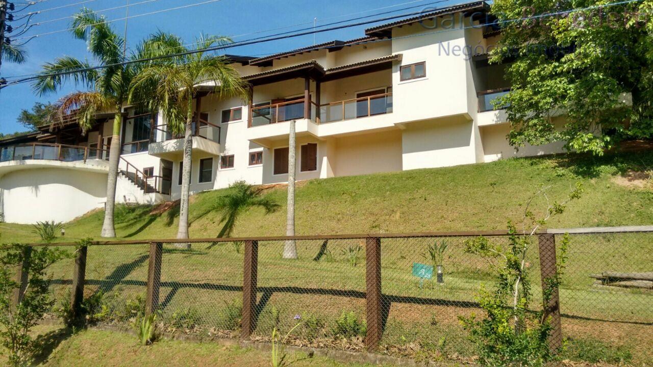 Linda casa em condomínio de alto padrão a venda em jundiaí b
