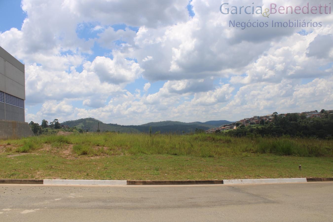 Terreno Industrial para Venda em Santana de Parnaíba / SP no bairro Chácara do Solar I (Fazendinha)