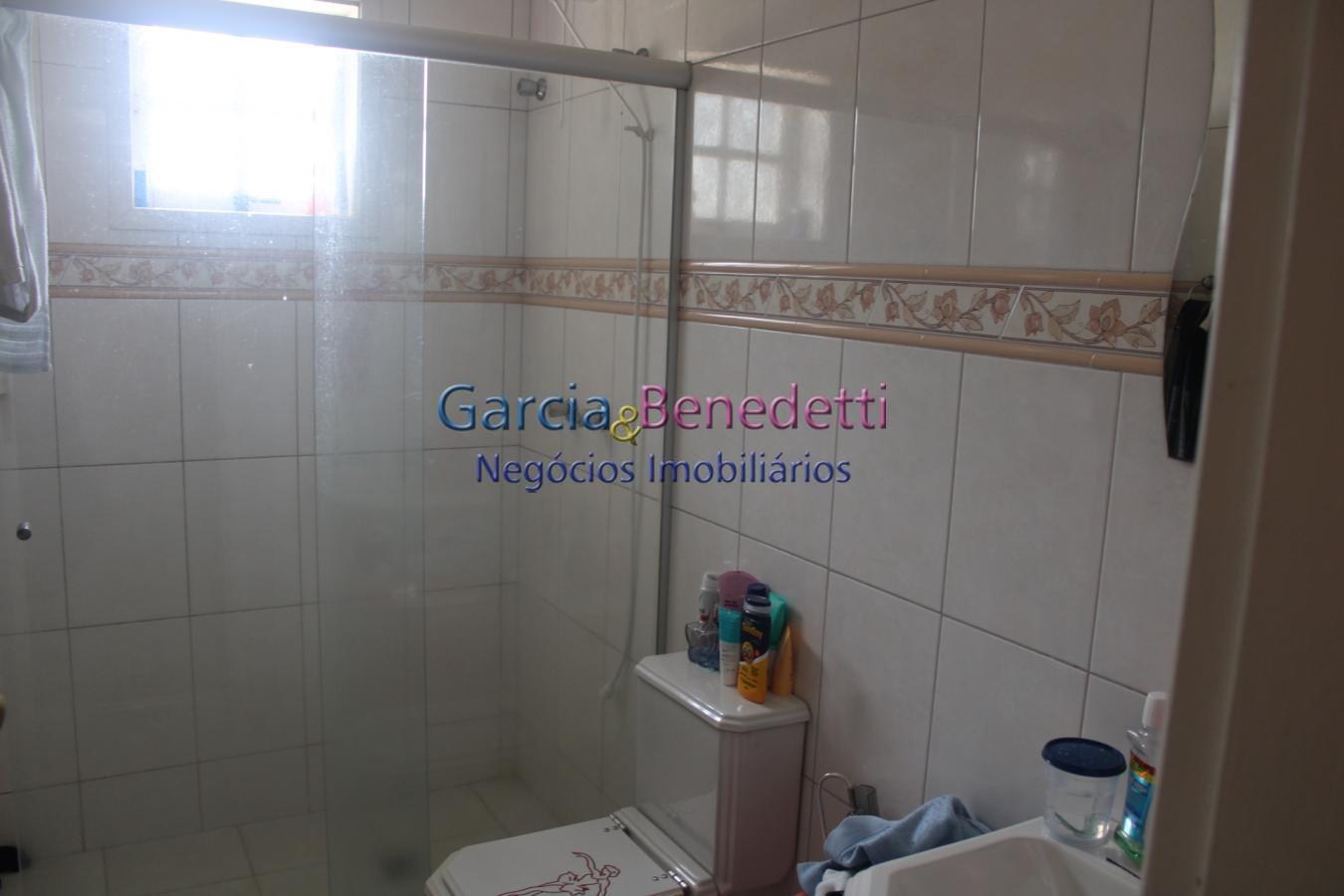 Chácara à venda em Jundiaí-SP, bairro Santa Clara: 4 quartos, 2 suítes, 2 salas, 5 banheiros, 11 vagas, 500m² de área.