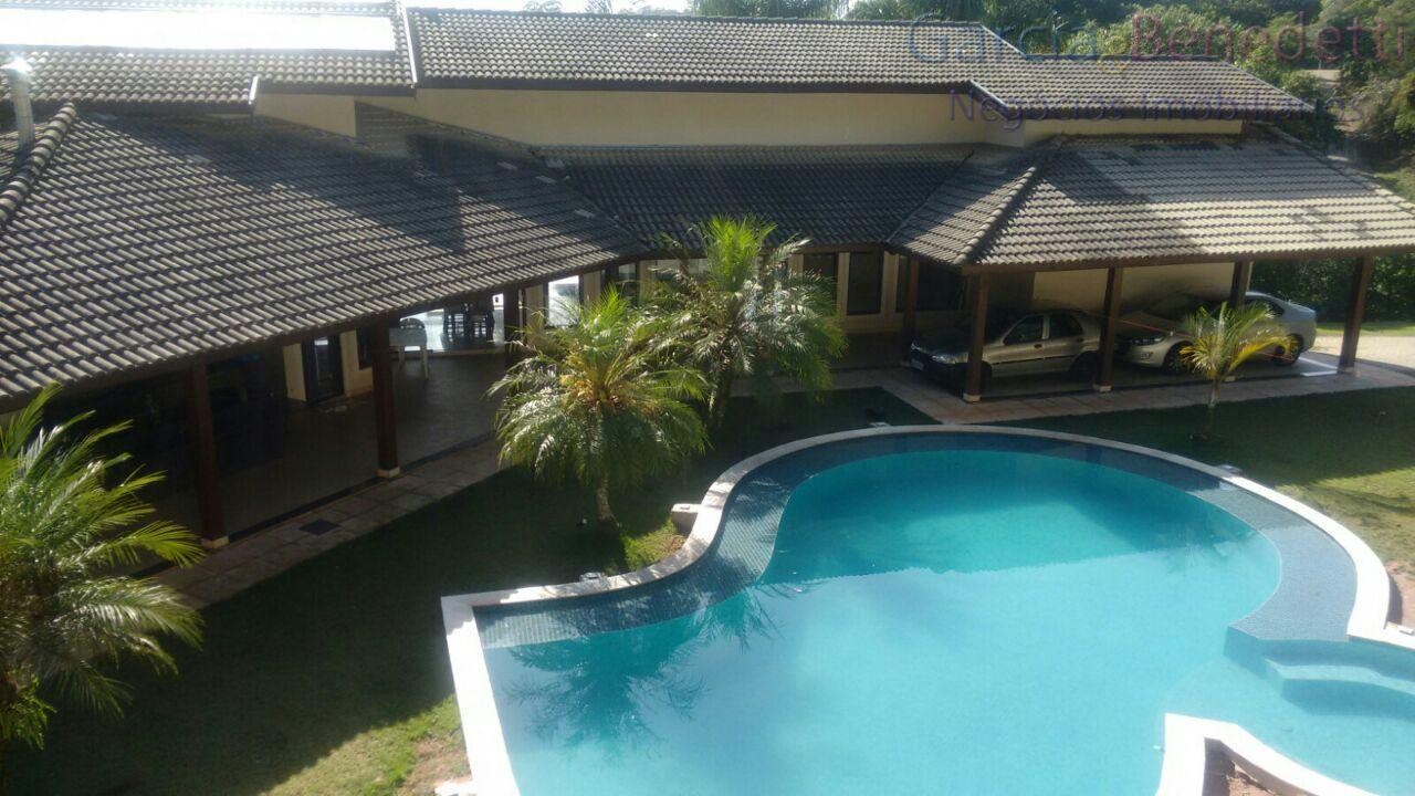 Linda Casa em Condomínio de Alto Padrão a Venda em Jundiaí bairro Ivoturucaia Residencial Parque dos Manacás