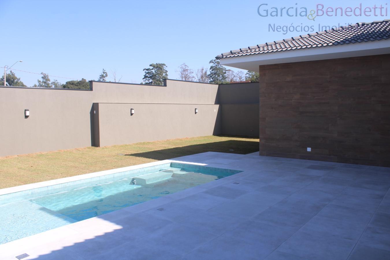 Impecável casa de luxo em condomínio em Jundiaí-SP, bairro Medeiros: 4 quartos, 4 suítes, 3 salas, 5 banheiros, 4 vagas, 325m²!