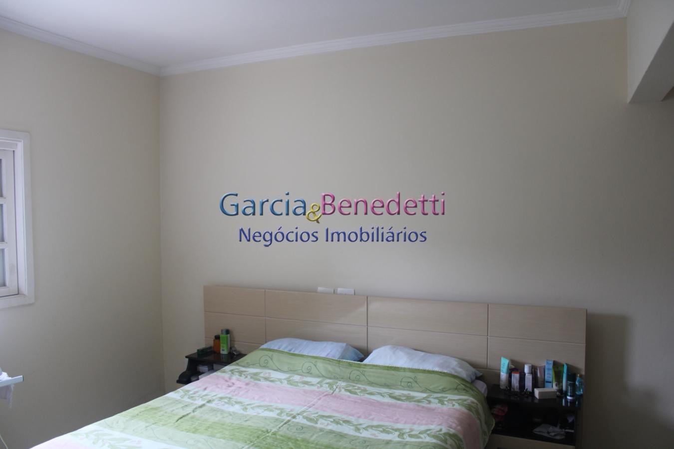 Chácara à venda em Jundiaí-SP, bairro Santa Clara: 4 quartos, 2 suítes, 2 salas, 5 banheiros, 11 vagas, 500m² de área.