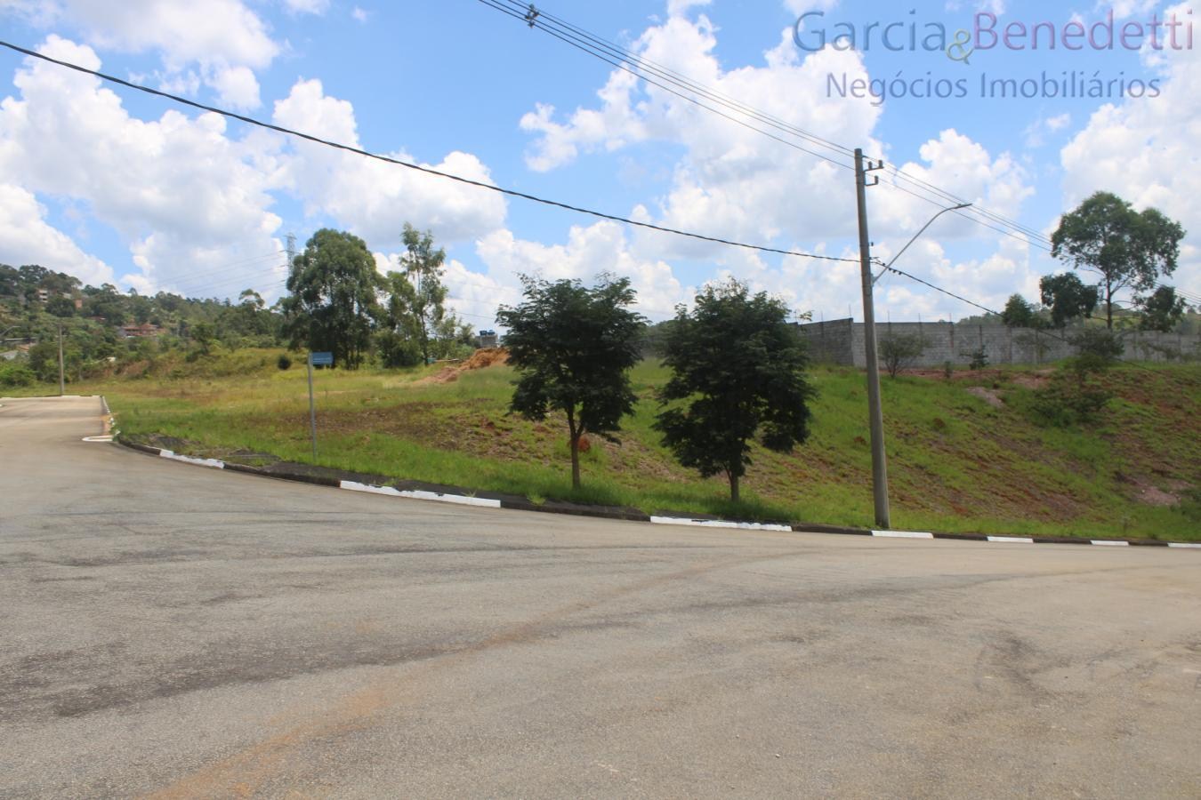 Terreno de 1.131,92m² em condomínio de luxo em santana de pa